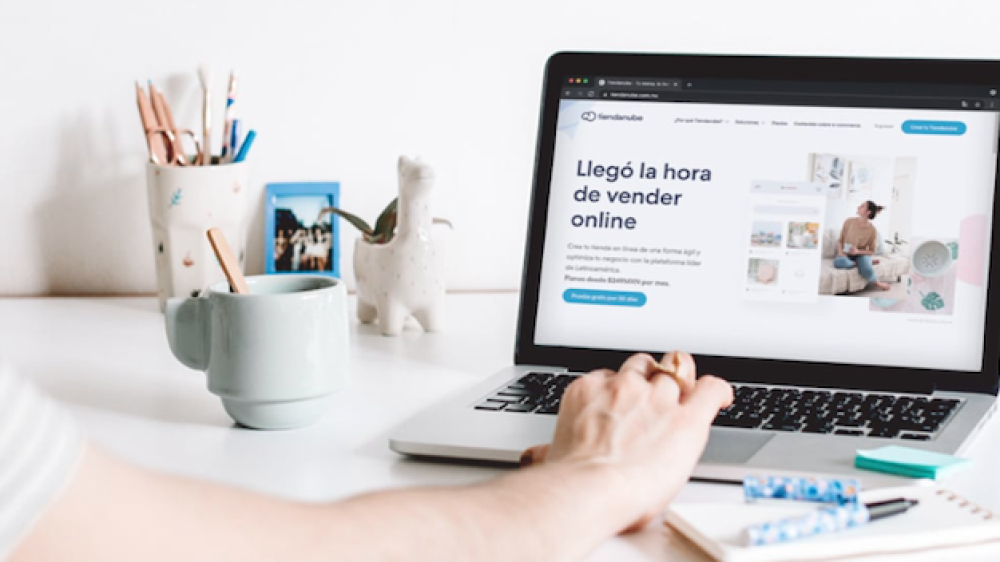 De “Vender por DM” a Dueña de Ecommerce: Transforma tu marca con Tienda Nube