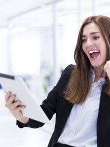 De emprendedora a CEO: cómo delegar tu comunicación y marketing sin perder tu esencia de marca.