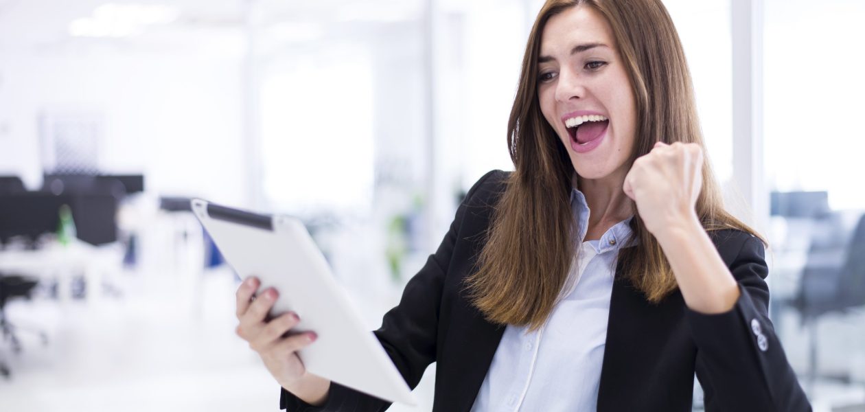 De emprendedora a CEO: cómo delegar tu comunicación y marketing sin perder tu esencia de marca.